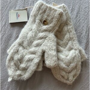 Faherty mittens
